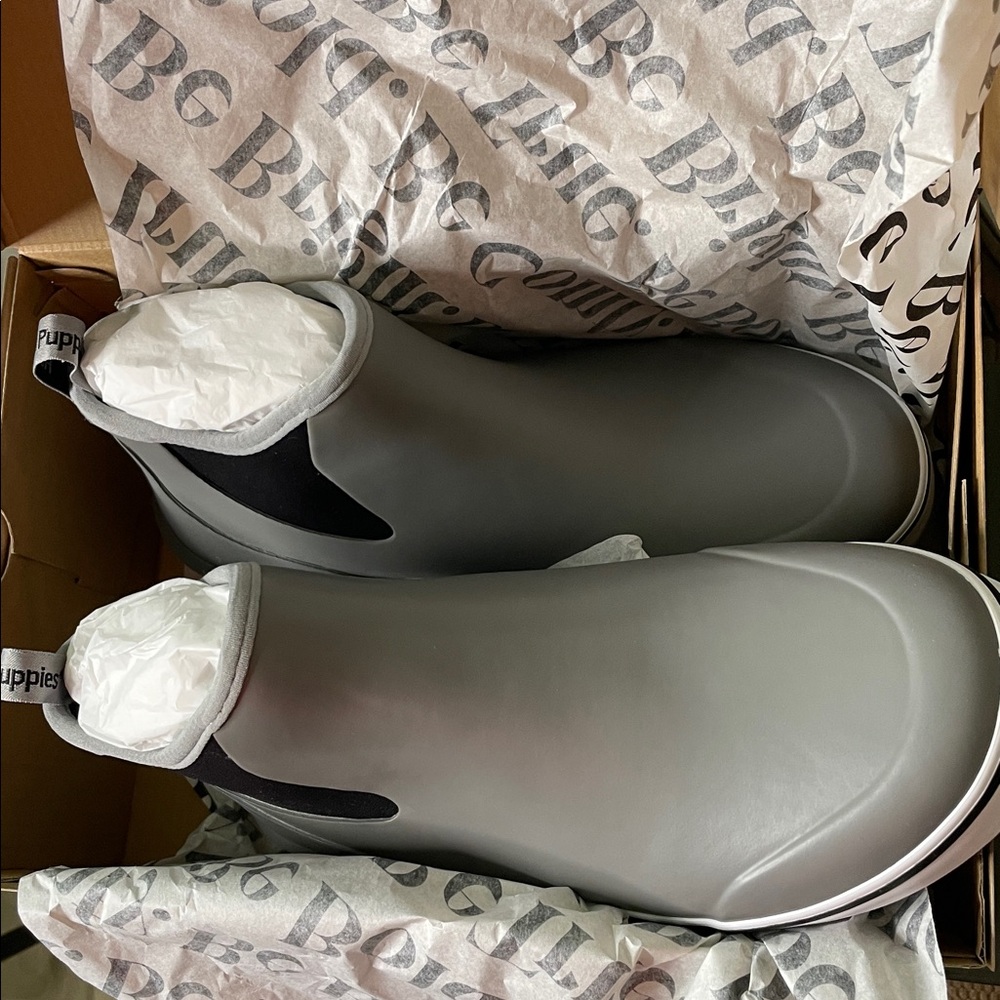 New - never worn - Hush Puppies Sleek Gray Boots